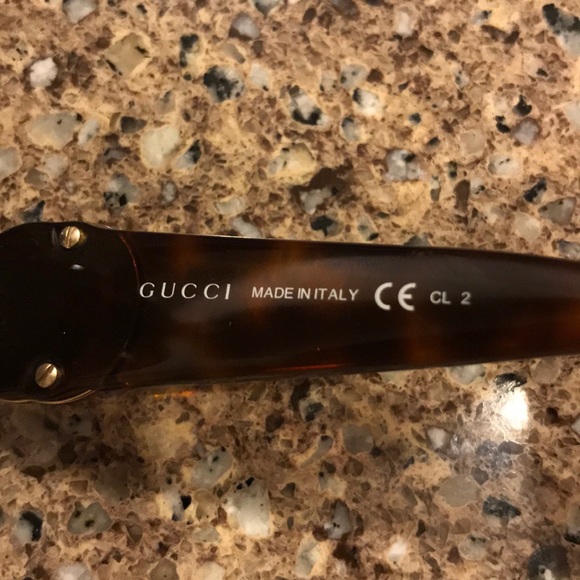 SOLD!!!! Brown Gucci Sunglasses! - Picture 4 of 5